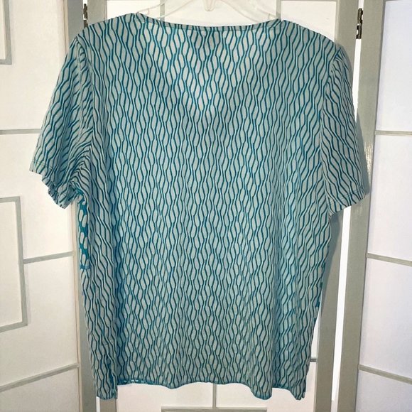 Alfred Dunner Keyhold Neck Patchwork Top - Picture 5 of 13